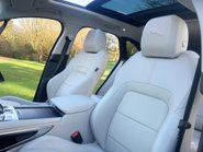 Jaguar F-Pace R-DYNAMIC BLACK 13