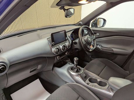 Nissan Juke 1.0 Juke N-Connecta DiG-T 5dr 38