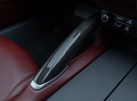 Ferrari GTC4 Lusso V12 TAILOR MADE 31