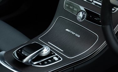 Mercedes-Benz C63 AMG S PREMIUM PLUS 19