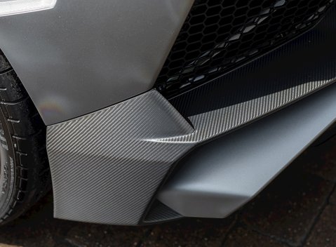 Lamborghini Aventador SV LP750-4 Roadster 32