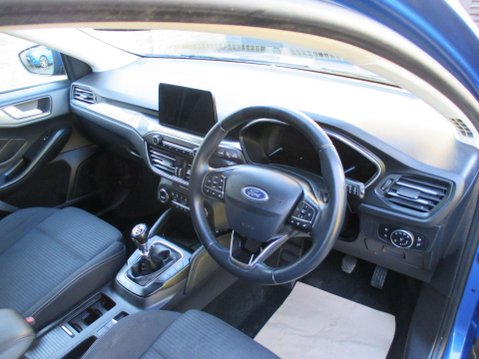 Ford Focus 1.0T EcoBoost Titanium Euro 6 (s/s) 5dr 12
