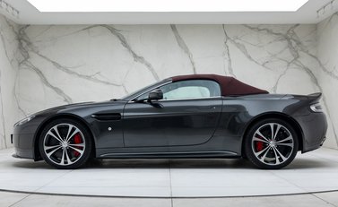 Aston Martin V12 Vantage ROADSTER 7