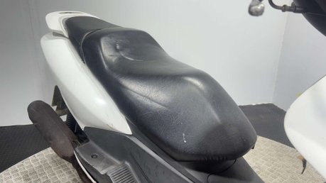 Yamaha Majesty YP 1999 21K SPARES OR REPAIR LEARNER 125CC PROJECT BIKE SCOOTER 9