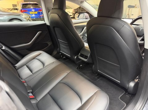 Tesla Model 3 (Dual Motor) Long Range Auto 4WDE 4dr 40