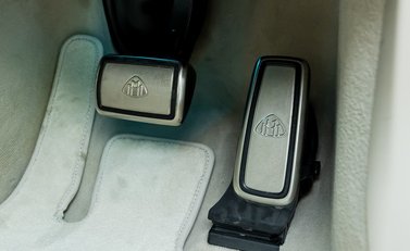 Mercedes-Benz S Class S580 Maybach First Class 37