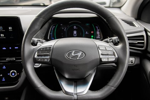 Hyundai IONIQ FIRST EDITION MHEV 15
