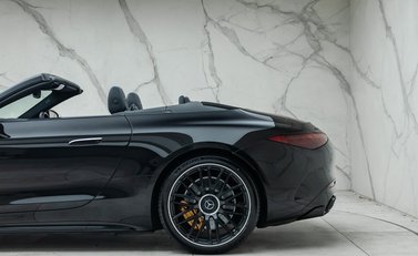 Mercedes-Benz SL Class SL63 AMG PERFORMANCE 39