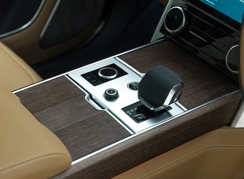 Land Rover Range Rover P400 Autobiography LWB 7 Seater 19