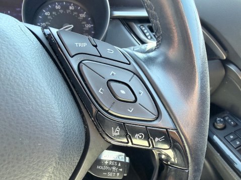 Toyota C-HR EXCEL 22