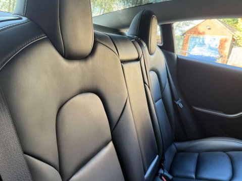 Tesla Model 3 Model 3 Long Range AWD 4WD 4dr 19