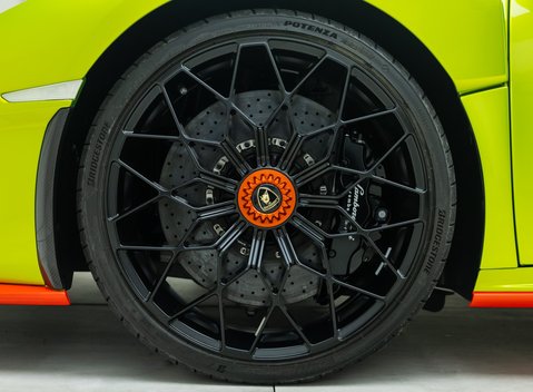 Lamborghini Huracan STO 34