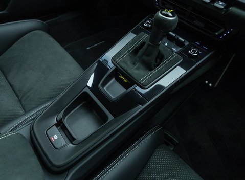 Porsche 911 GT3 (992) 23