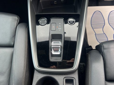 Audi A3 1.5 TFSI 35 S line S Tronic Euro 6 (s/s) 4dr 40