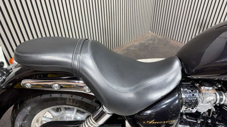 Triumph Bonneville 2013 ONLY 13K 1 OWNER LONG MOT MID-WEIGHT CRUISER BIKE 865CC 15