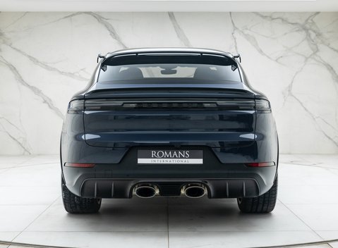 Porsche Cayenne TURBO E-HYBRID COUPE WITH GT PACKAGE 8