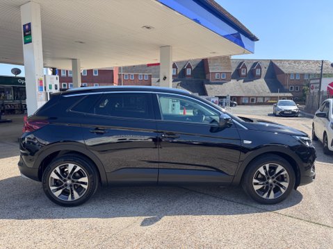 Vauxhall Grandland X SRI NAV 4