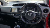 Toyota Yaris 1.5 VVT-h Icon Tech Hatchback 5dr Petrol Hybrid E-CVT Euro 6 (s/s) (100 ps) 30