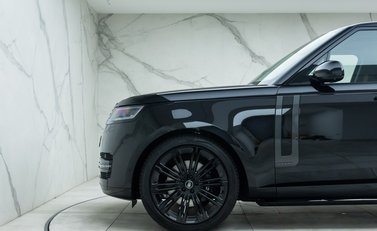 Land Rover Range Rover P400 AUTOBIOGRAPHY LWB 37