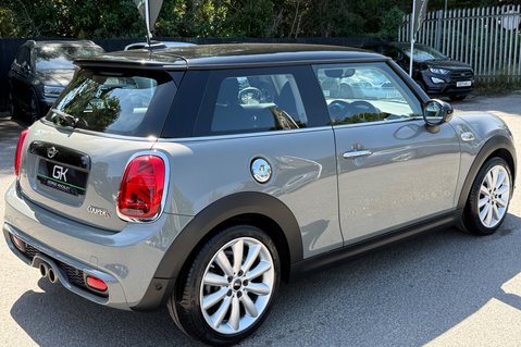 Mini Hatch COOPER S CLASSIC - CAT S - LOW MILEAGE - NAV & COMFORT PLUS PACKS -CAMERA 6