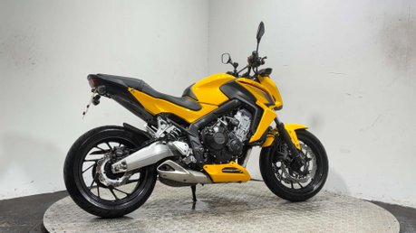 Honda CB 650 NAKED BIKE 2015 ONLY 10K MOT WARRANTY VERY CLEAN 650CC 3