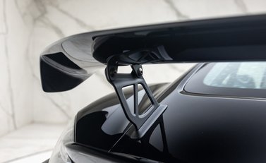 Porsche Cayman GT4 (718) 43