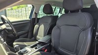 Renault Megane 1.3 TCe Iconic Sport Tourer 5dr Petrol EDC Euro 6 (s/s) (140 ps) 52