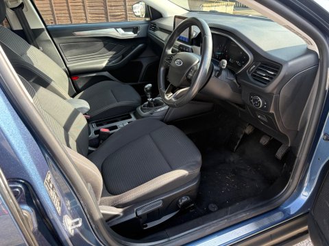 Ford Focus TITANIUM 13