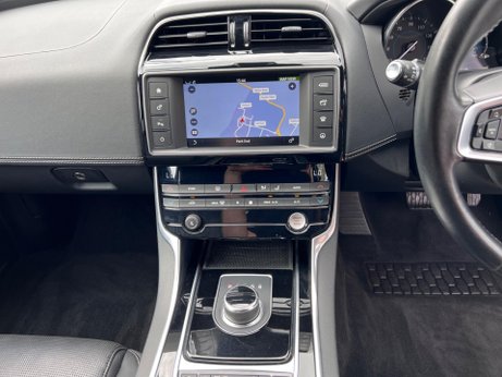 Jaguar XE 2.0i R-Sport Auto Euro 6 (s/s) 4dr 73