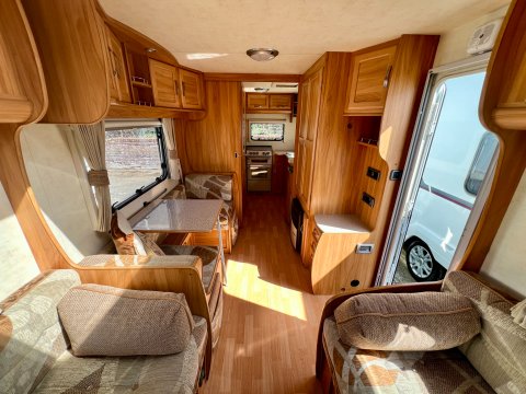 Fleetwood Meridien 560 EK  18