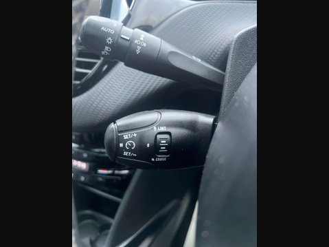 Peugeot 2008 1.6 2008 Allure e-HDi 5dr 33