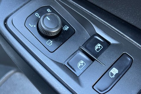 Volkswagen Caddy C20 122 ps Tdi Commerce Pro DSG Panel Van 36