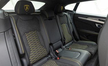 Lamborghini Urus S 22