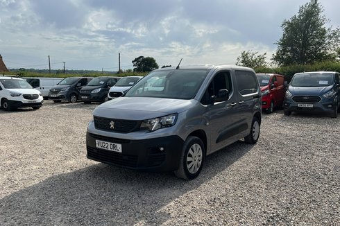 Peugeot Partner SWB L1H1 Low Roof Professional Premium 239 Air Con Sensors EURO 6 NO VAT
