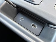 Land Rover Discovery D300 Commercial Dynamic HSE 30