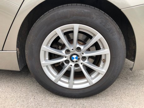 BMW 3 Series 330E SE Automatic Hybrid 59000m Service History & Leather 28