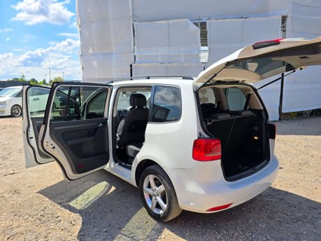 Volkswagen Touran 1.4 TSI BlueMotion Tech SEL MPV 5dr Petrol DSG Euro 6 (s/s) (150 ps) 35