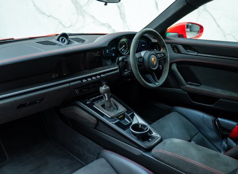 Porsche 911 GT3 (992) 19