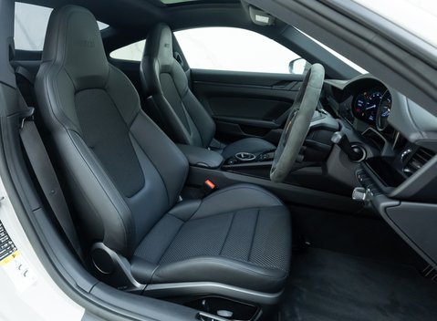 Porsche 911 Carrera T (992) 11