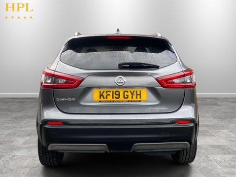 Nissan Qashqai 1.5 dCi N-Connecta SUV 5dr Diesel Manual Euro 6 (s/s) (115 ps) 6
