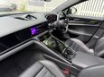 Porsche Panamera 4 PDK 33