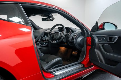 Jaguar F-Type 2.0i GPF R-Dynamic Coupe 2dr Petrol Auto Euro 6 (s/s) (300 ps) 8
