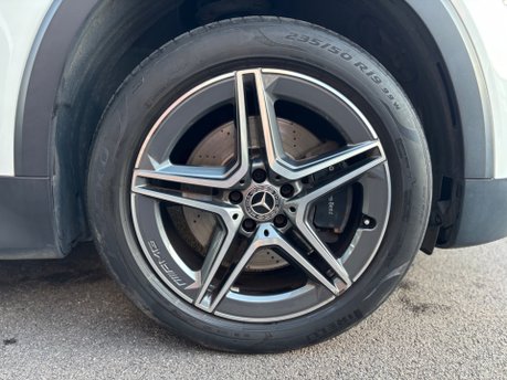 Mercedes-Benz GLB 2.0 GLB220d AMG Line (Premium Plus) SUV 5dr Diesel 8G-DCT 4MATIC Euro 6 20