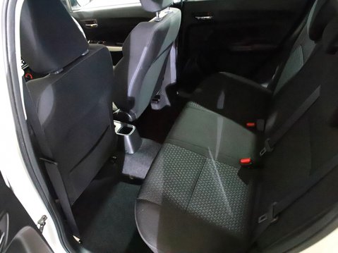 Suzuki Swift 1.0 Boosterjet SZ-T 5dr 33
