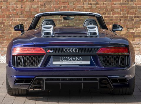 Audi R8 V10 Spyder 5
