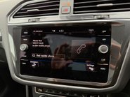 Volkswagen Tiguan R-LINE TECH TSI EVO DSG 19