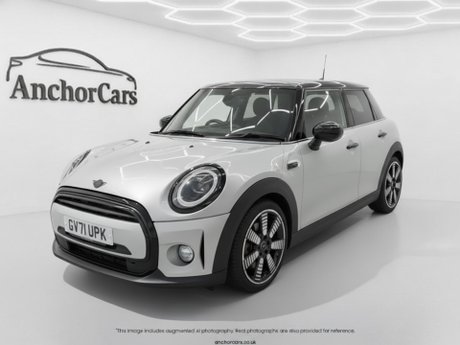 Mini Hatch 1.5 Cooper Exclusive Hatchback 5dr Petrol Steptronic Euro 6 (s/s) (136 ps)