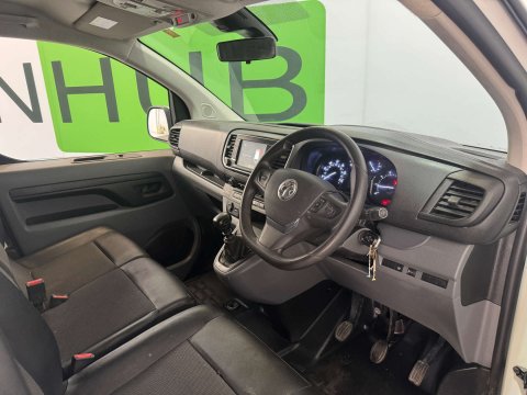 Vauxhall Vivaro 1.5 Vivaro 2900 Sportive S/S 2