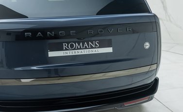 Land Rover Range Rover P530 SV 34