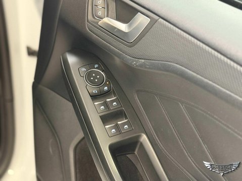Ford Focus 1.5T EcoBoost ST-Line X Euro 6 (s/s) 5dr 77
